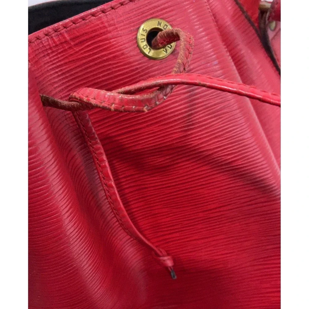 Louis Vuitton Noe Bucket Bag Red Epi Leather Vintage Drawstring Shoulder Bag
